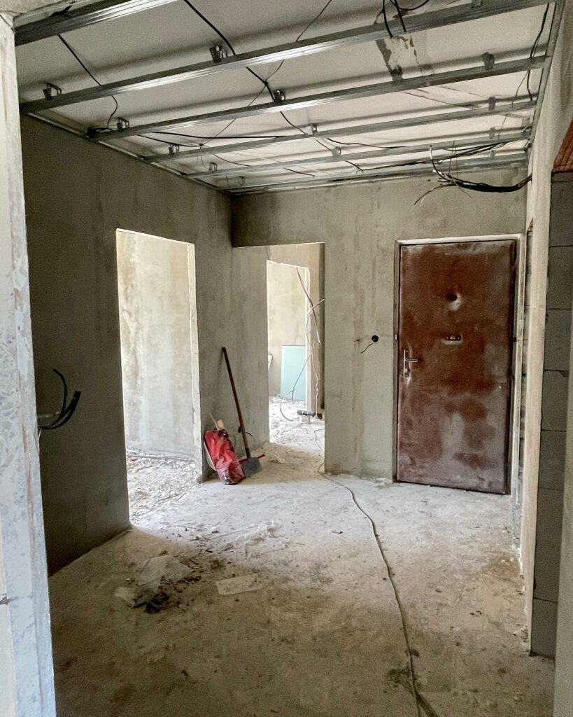 V Púchove robíme kompletnú prerábku 4-izbového bytu,od úplneho základu♻️💚🏢 “DAJTE AJ VY ZELENÚ VÁŠMU BÝVANIU”✅